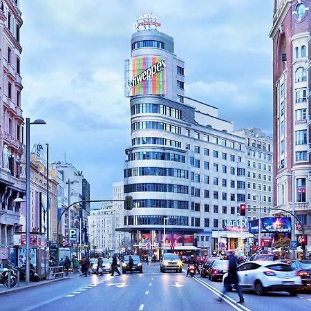 Punta Me Suites Next To Gran Via Madrid Kültér fotó