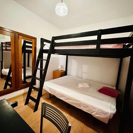 Punta Me Suites Next To Gran Via Madrid Kültér fotó