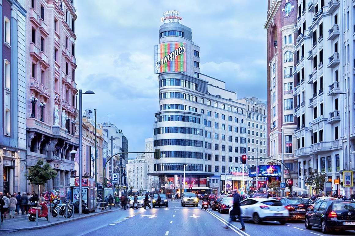 Punta Me Suites Next To Gran Via Madrid Kültér fotó