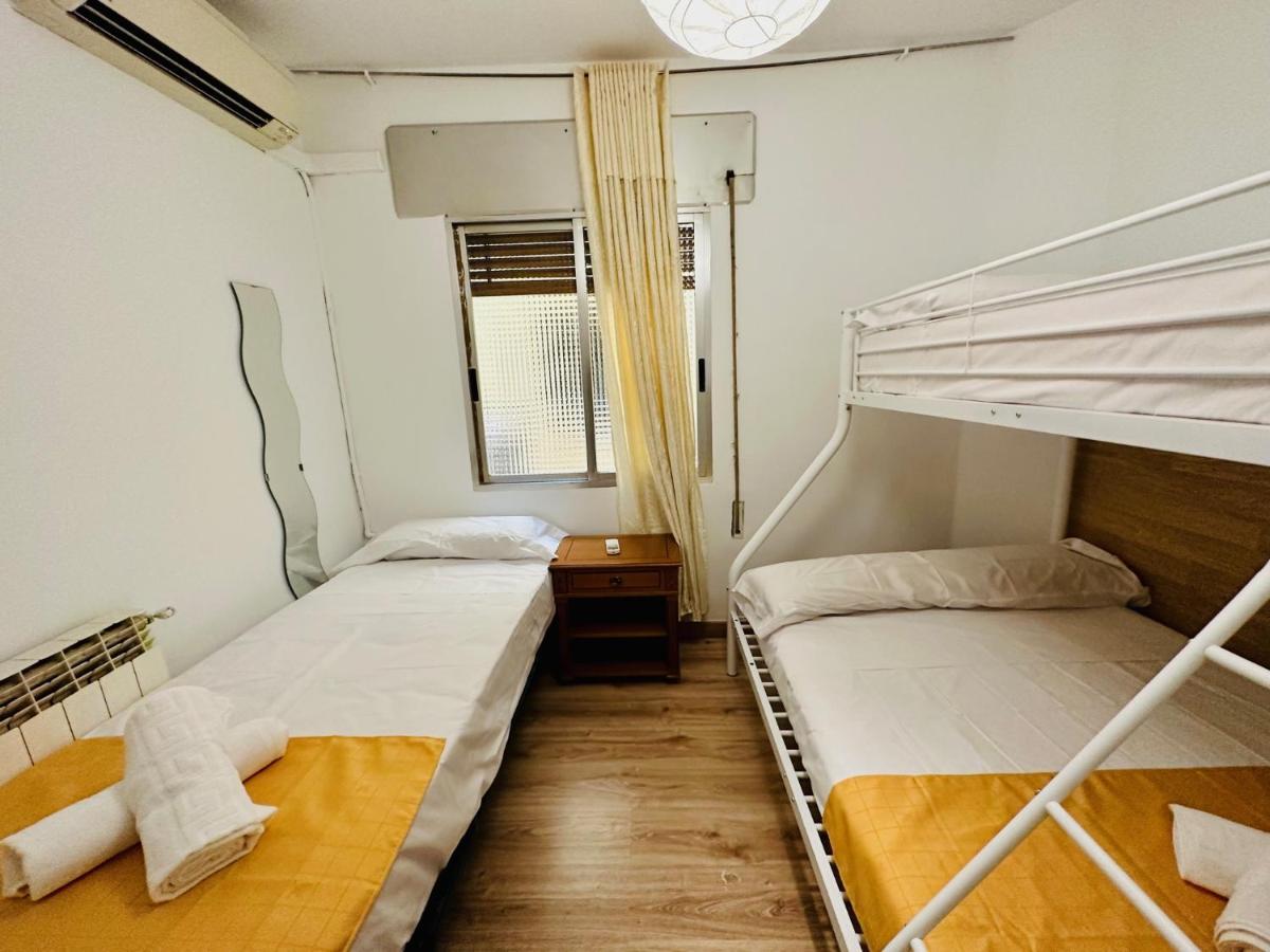 Punta Me Suites Next To Gran Via Madrid Kültér fotó