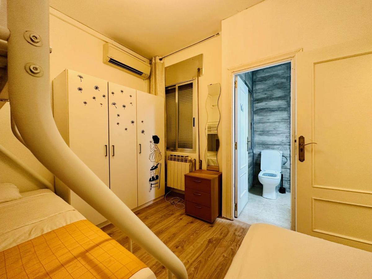 Punta Me Suites Next To Gran Via Madrid Kültér fotó