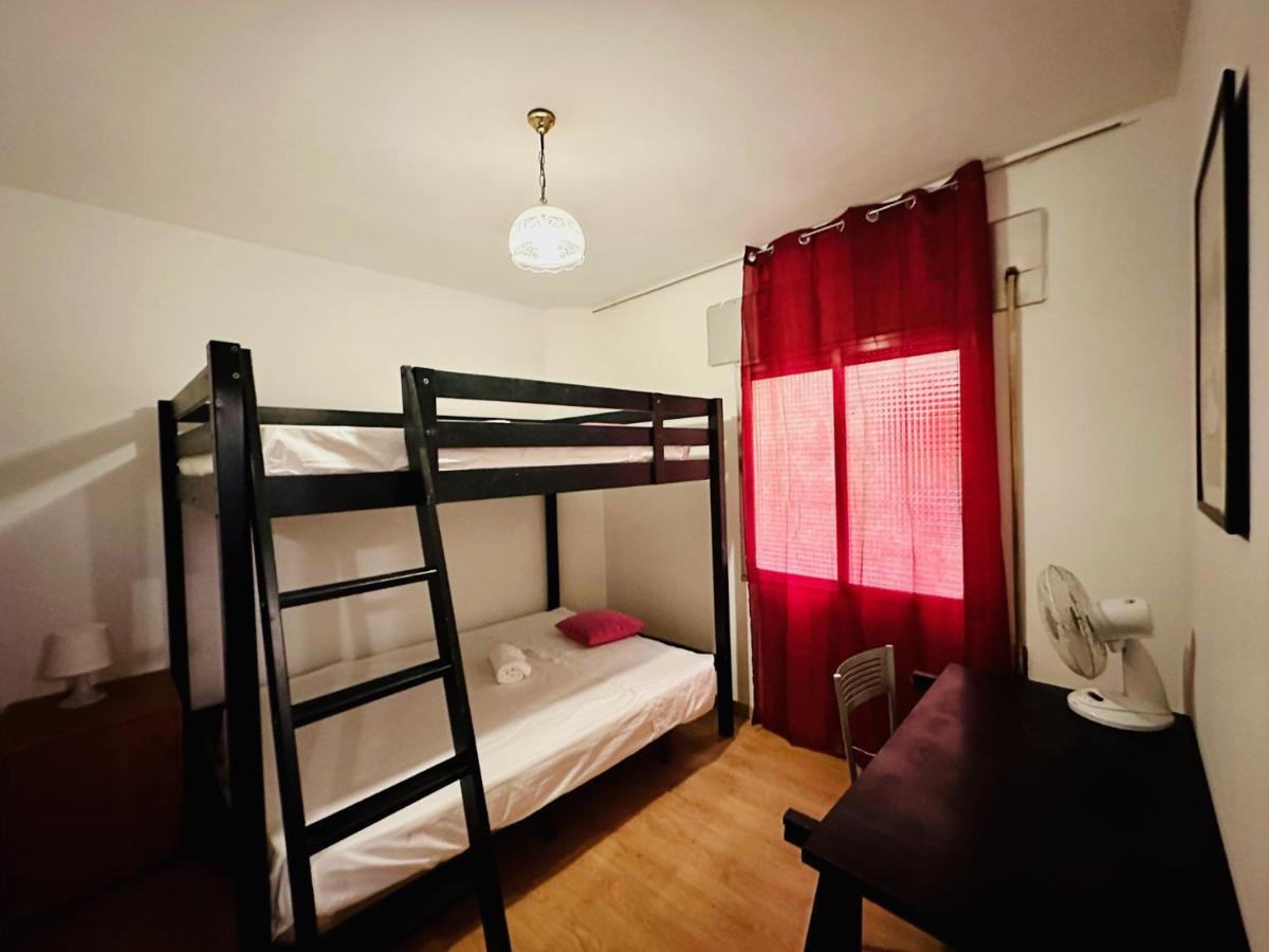 Punta Me Suites Next To Gran Via Madrid Kültér fotó