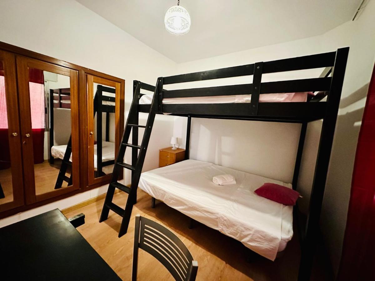 Punta Me Suites Next To Gran Via Madrid Kültér fotó